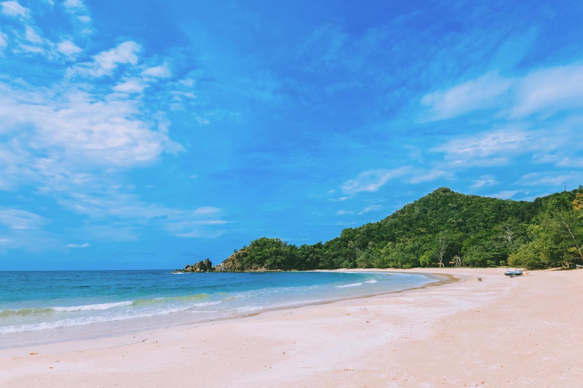Dolphin Bay Island Resort Kota Belud Екстериор снимка