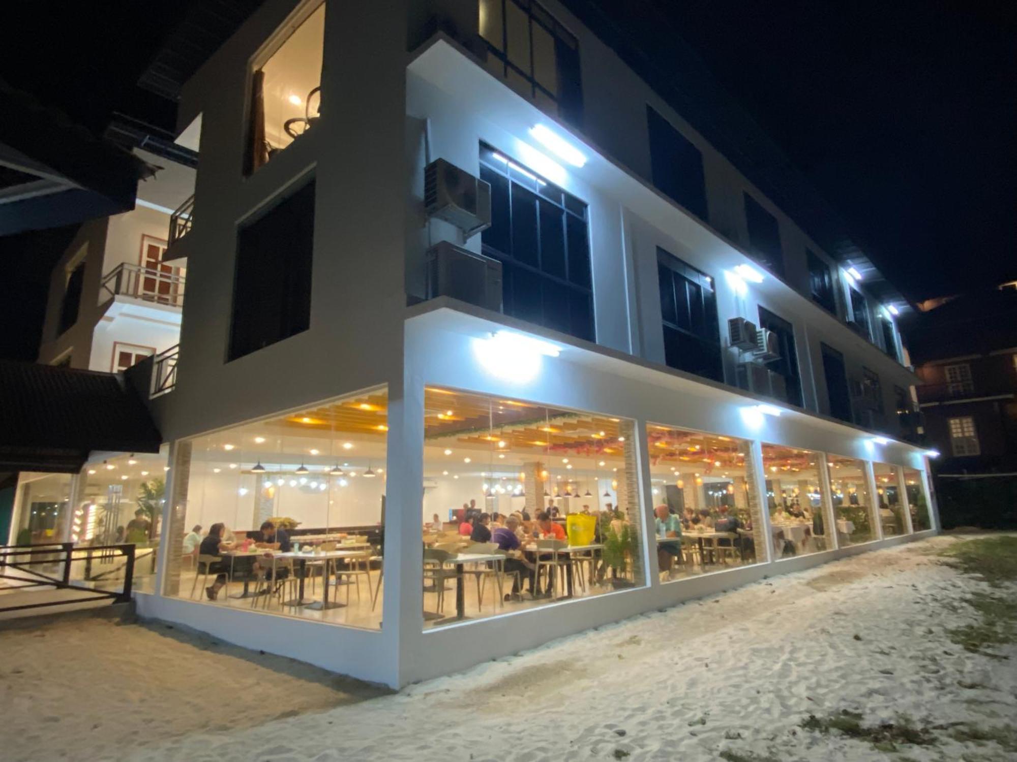 Dolphin Bay Island Resort Kota Belud Екстериор снимка